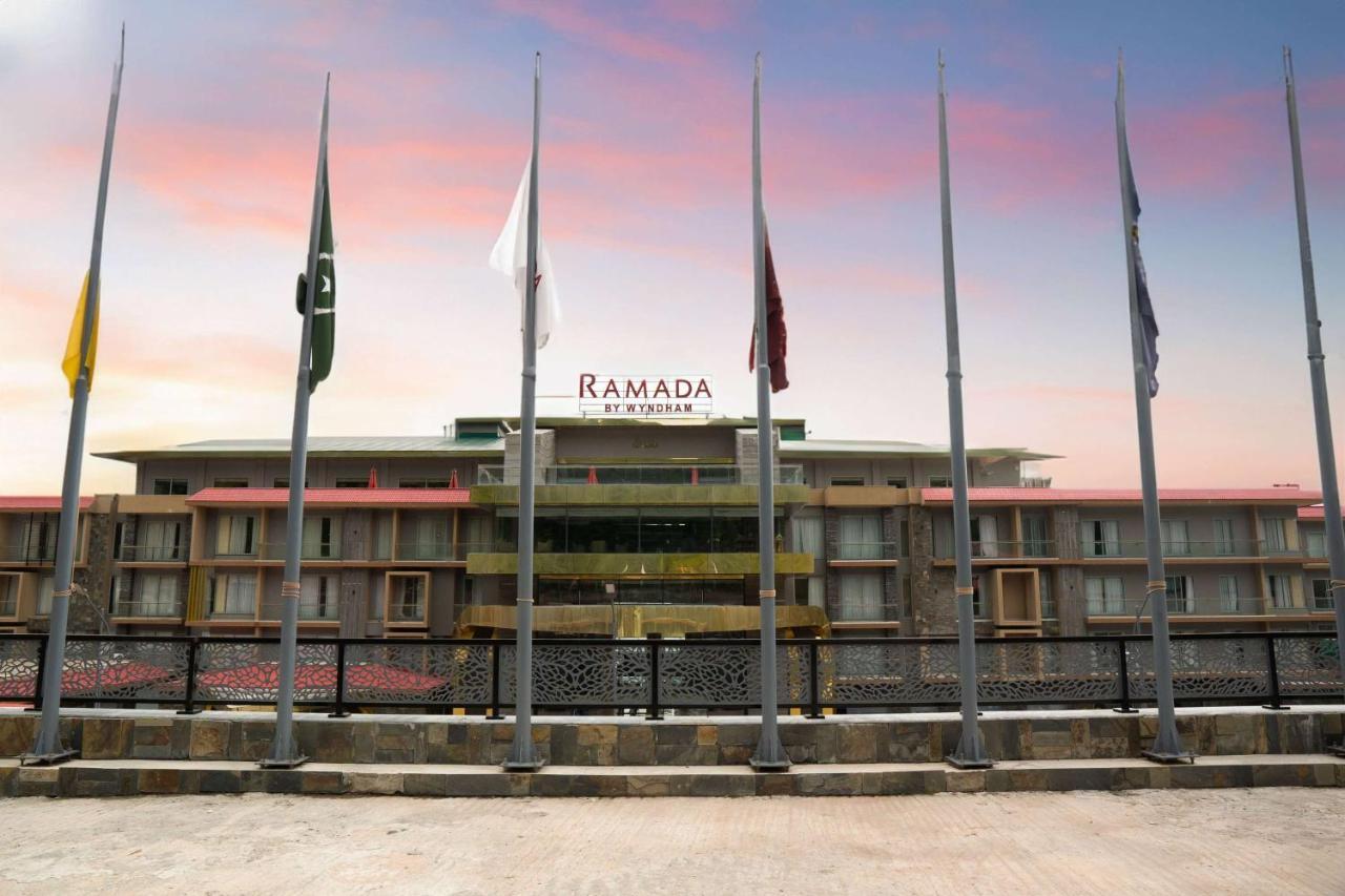 Ramada By Wyndham Murree Lower Topa Resort 外观 照片