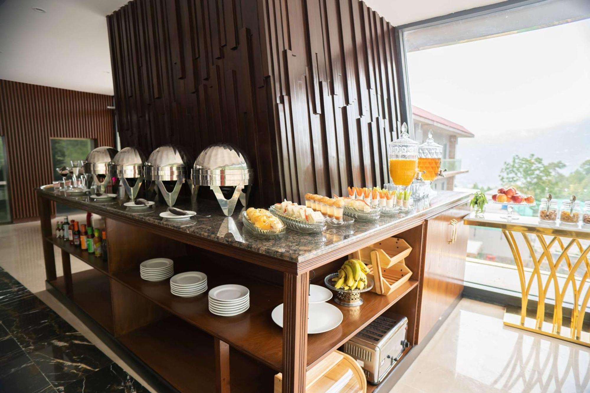Ramada By Wyndham Murree Lower Topa Resort 外观 照片
