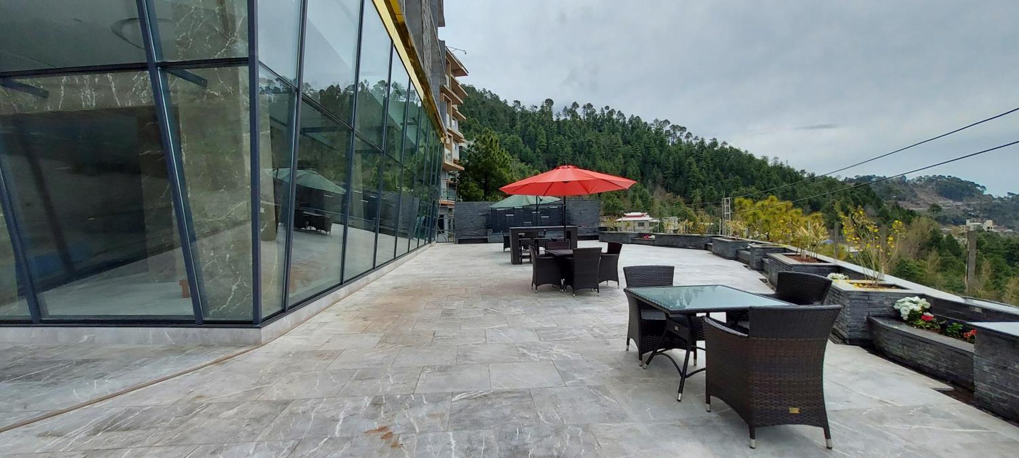 Ramada By Wyndham Murree Lower Topa Resort 外观 照片